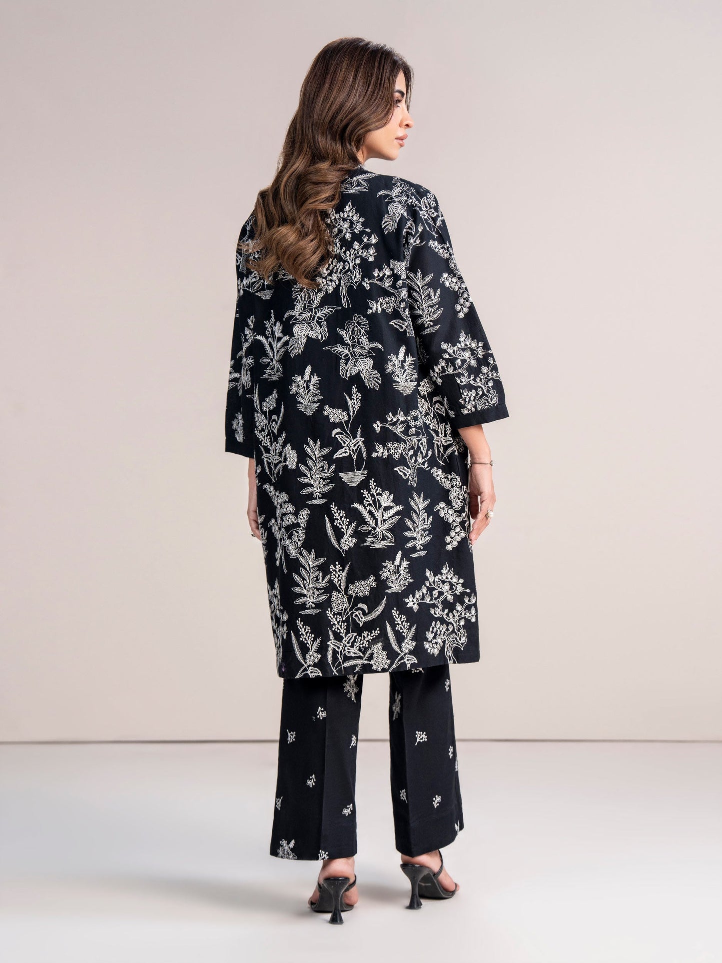 2 Piece Cardigan Khaddar Suit (Stitched)